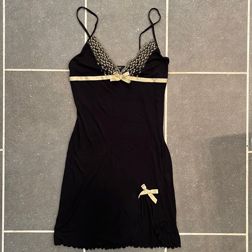 Bacirubati Night Gown